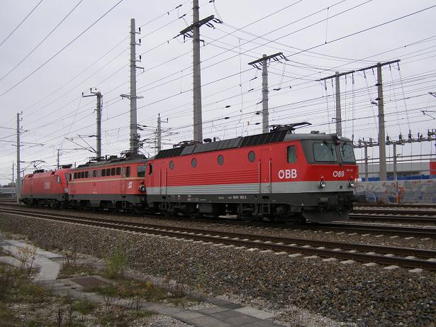 1116 027 + 1142 572 + 1044 102