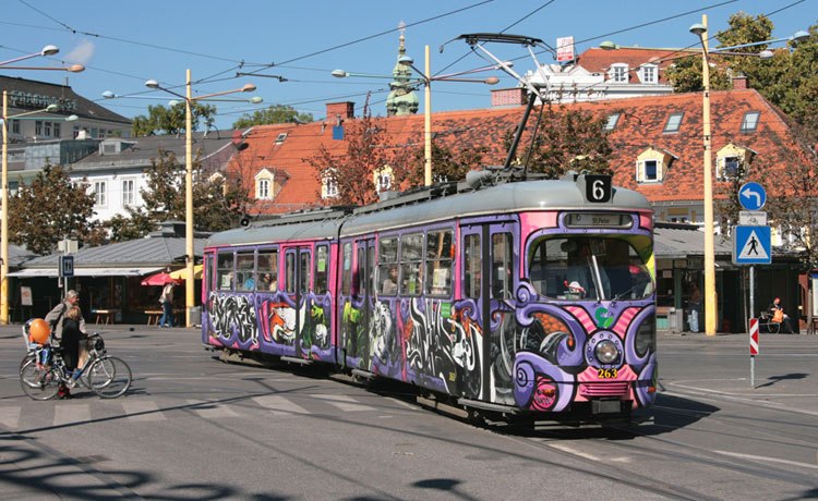 GVB_263_Linie6_Graz_Jakominiplatz_29_09_2007.jpg
