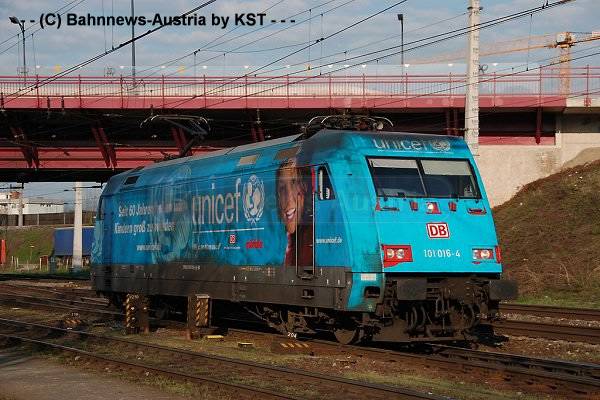 ©DB 101 016 Salzburg Mitte 13 04 09.jpg