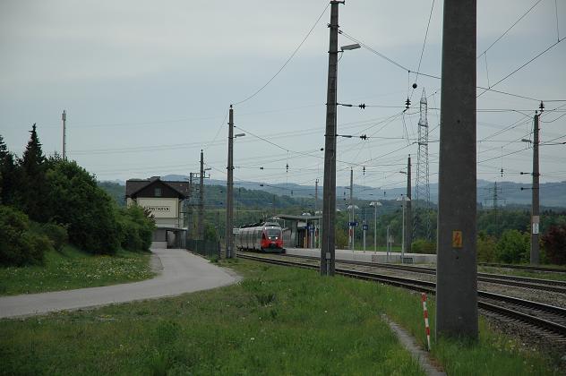 4024 065 kurz vor der Ausfahrt.