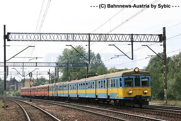 ©EN57 1257 EN57 1679 Katowice Zawodzie 18_05_2009.jpg