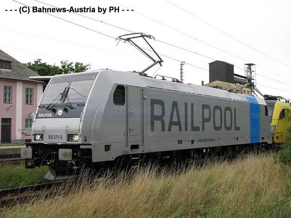 ©RAILPOOL 185 671 am 7 7 2009 in Zurndorf.jpg