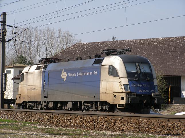 ES 64 U2-022.jpg
