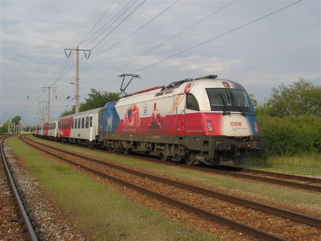 Z.J.-Sonderzug Lp19627 mit 1216.226 in Floridsdorf Fbf am 09.08.2009 (Letztfahrt als Tschechien-EM-Lok)