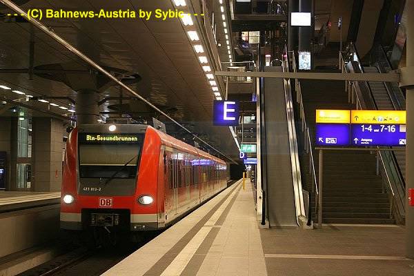 ©423 013 Berlin Hauptbahnhof 21_07_2009.jpg