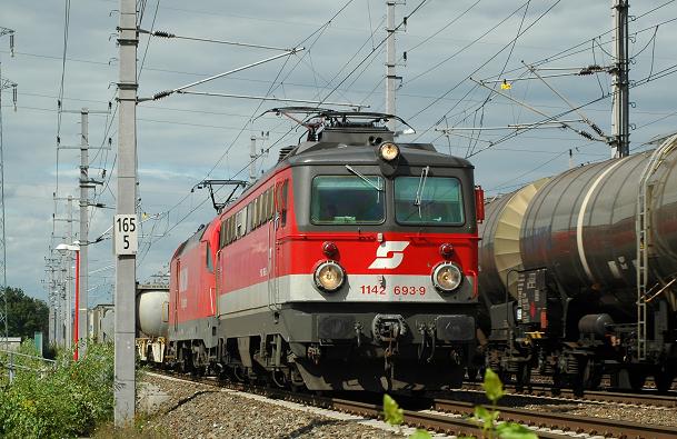 1142 693+182 008.jpg